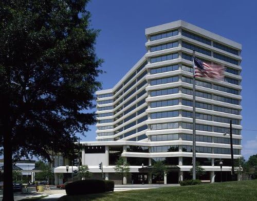 Фото: Канцеларија зграда, приградски Вашингтон, ДК, Окружниот Колумбија, Керол Хајсмит